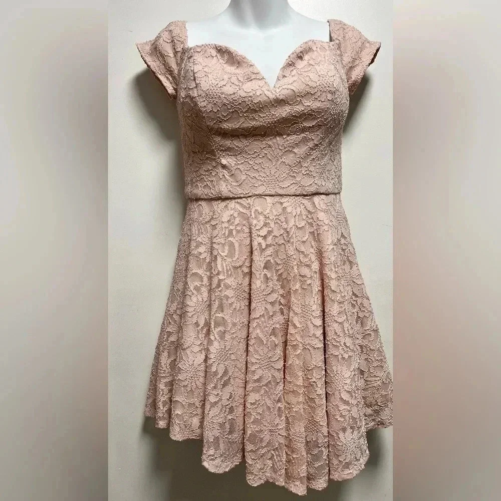 B. Smart Lace Pink Short Dress Sz Juniors 11